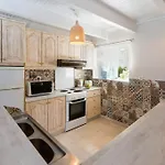 Villa Maritsa, Magazia *