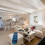 Maritsa, Magazia Villa *