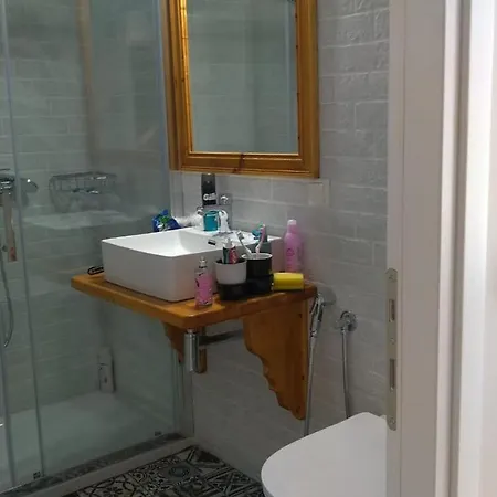 Villa Maritsa, Magazia *